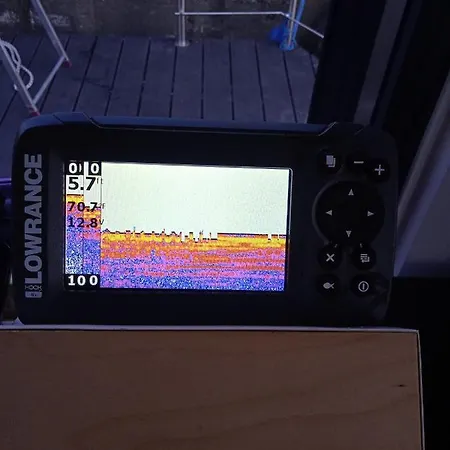 Pływający Dom Hotel na wodzie