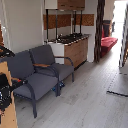 Pływający Dom Hotel na wodzie Zegrze