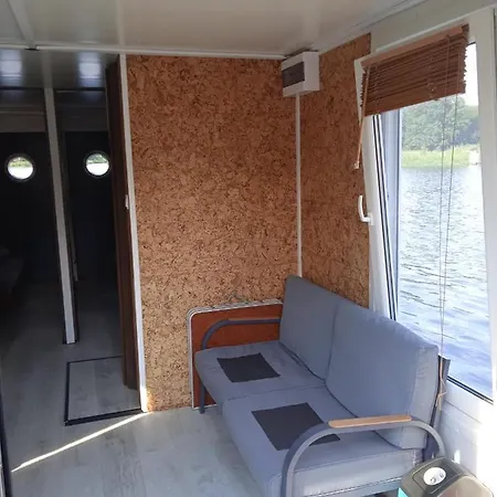 Bateau-hôtel Plywajacy Dom *