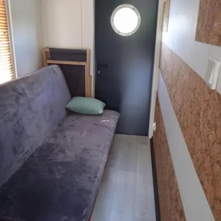 Pływający Dom Hotel na wodzie *