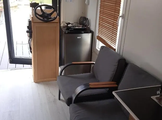 Úszó hotel Plywajacy Dom *