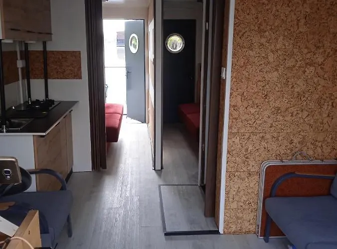 Plywajacy Dom Zegrze